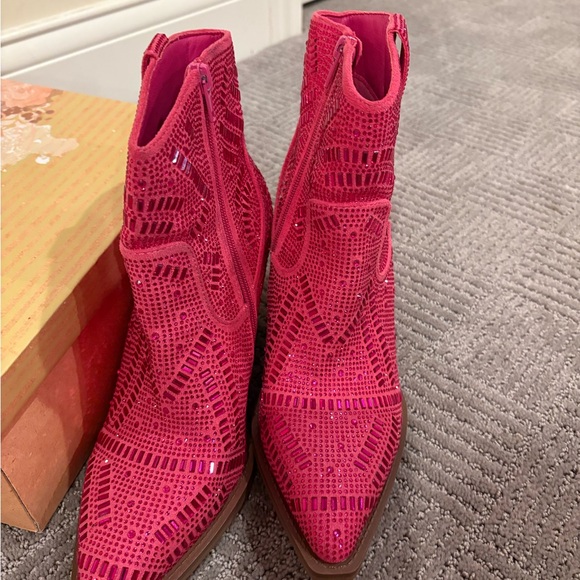 Lryweisy Rhinestone Cowboy Boot - Picture 3 of 4